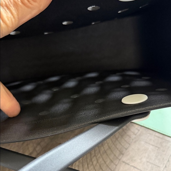 Stylish Black Tote Bag - Picture 8 of 9